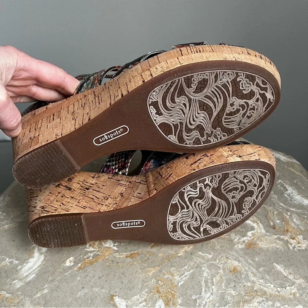 Softspots 8.5 wide sandals strappy open-toe rainbow snakeskin print cork wedge
